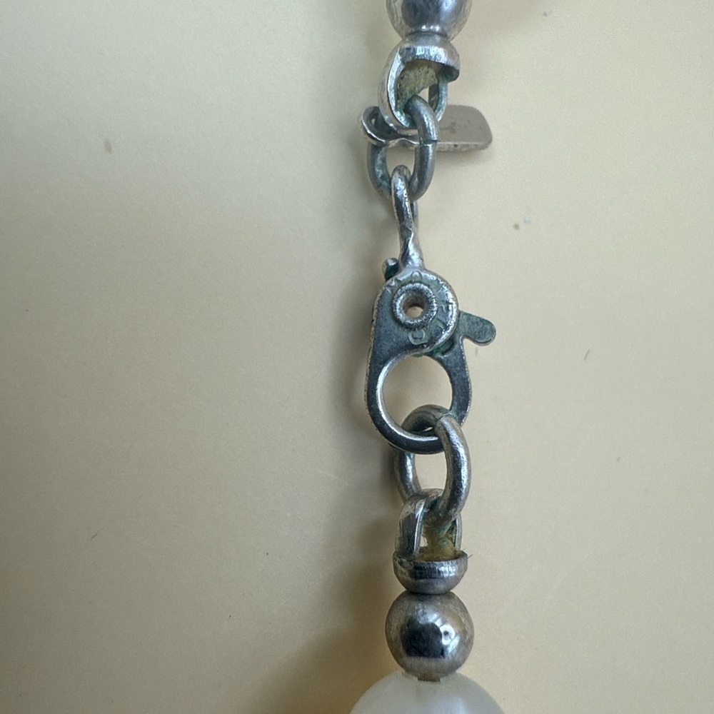Vintage Monet Necklace 28” White Moonglow Beads Silver Tone Signed Clasp & Tag - Picture 8 of 10